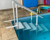 escada compacta Actual em piscina cliente academia natação escada compacta Actual em piscina cliente academia natação