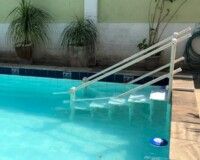 escada de piscina em PVC Actual reforçada reta escada de piscina em PVC Actual reforçada reta