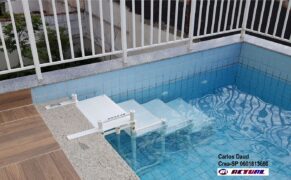 escada de acessibilidade para PNE - portadores de necessidades especiais - NBR9050-2015 Actual na piscina escada NBR9050-2015 Actual na piscina