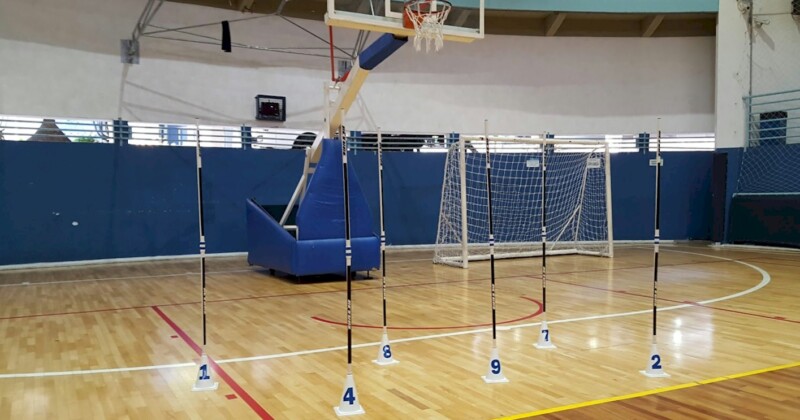 estaca universal Actual em quadra de ginásio estaca universal Actual em quadra de ginásio